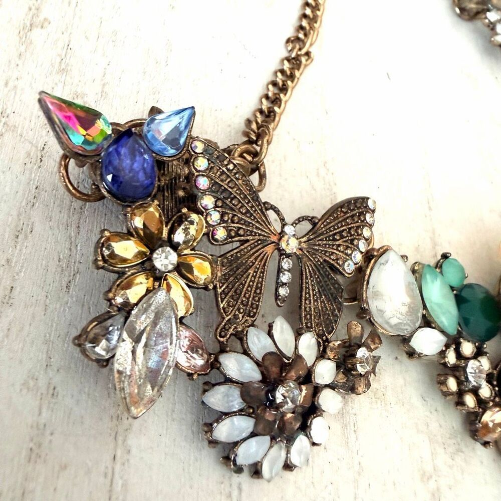 Statement Butterfly & Floral Bib Necklace Mixed Media Rhinestone Sequin Necklace - Picture 6 of 12